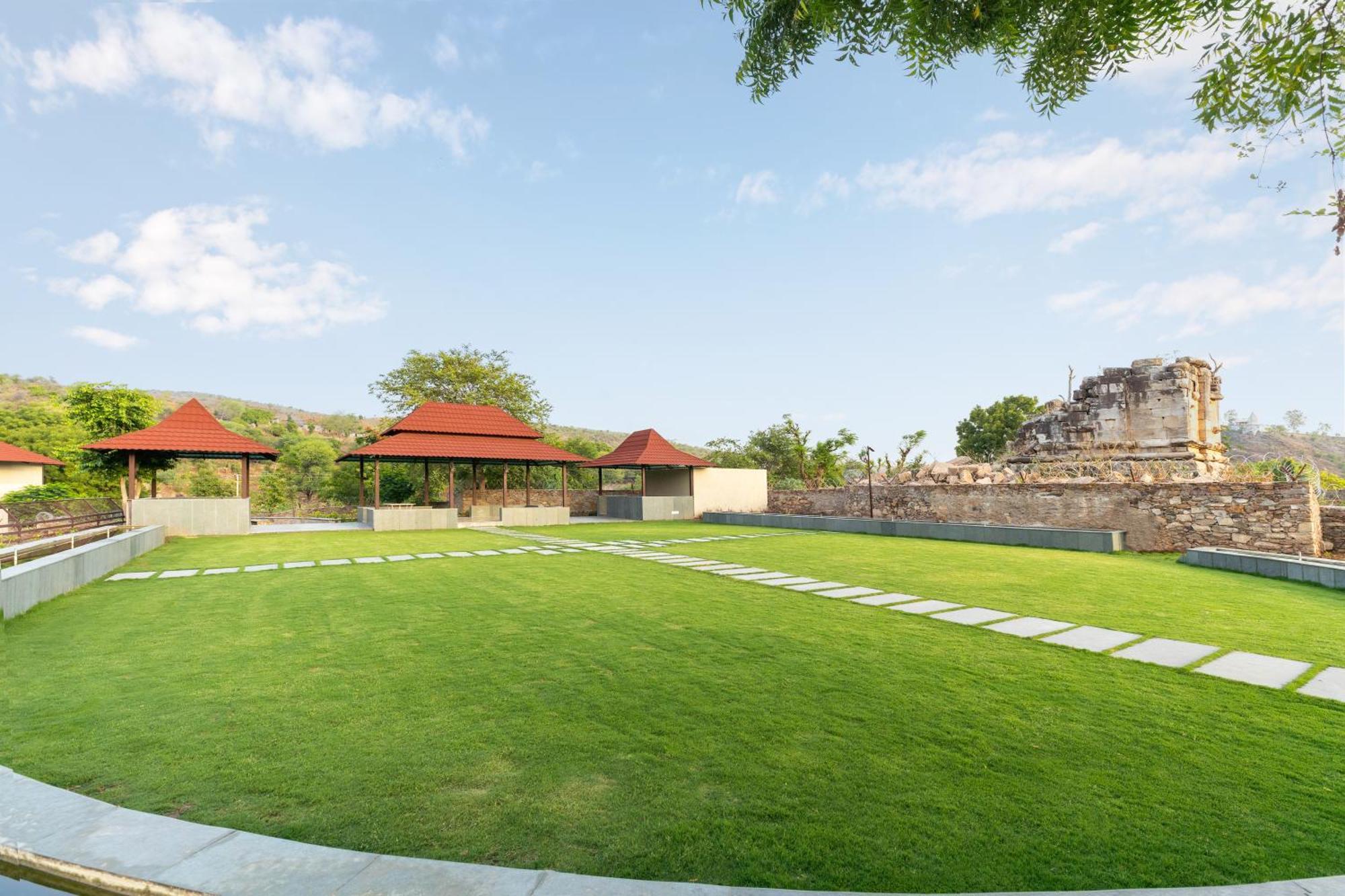 Sarasiruham Resort - Private Pool Villa In Udaipur Exterior photo